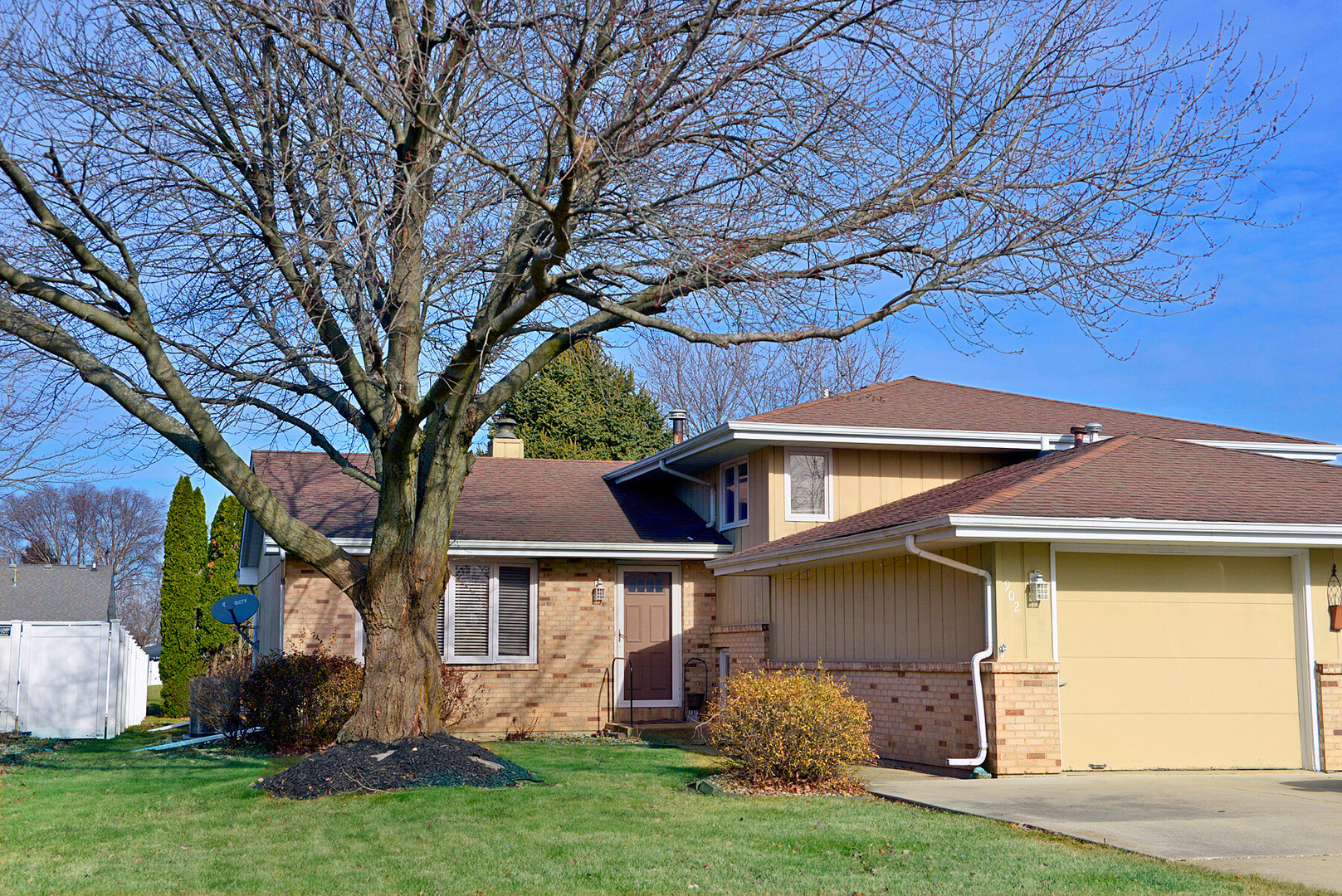902 West McKinley Road Ottawa, IL 61350 - Photo 1 of 16 Gallery Image 1