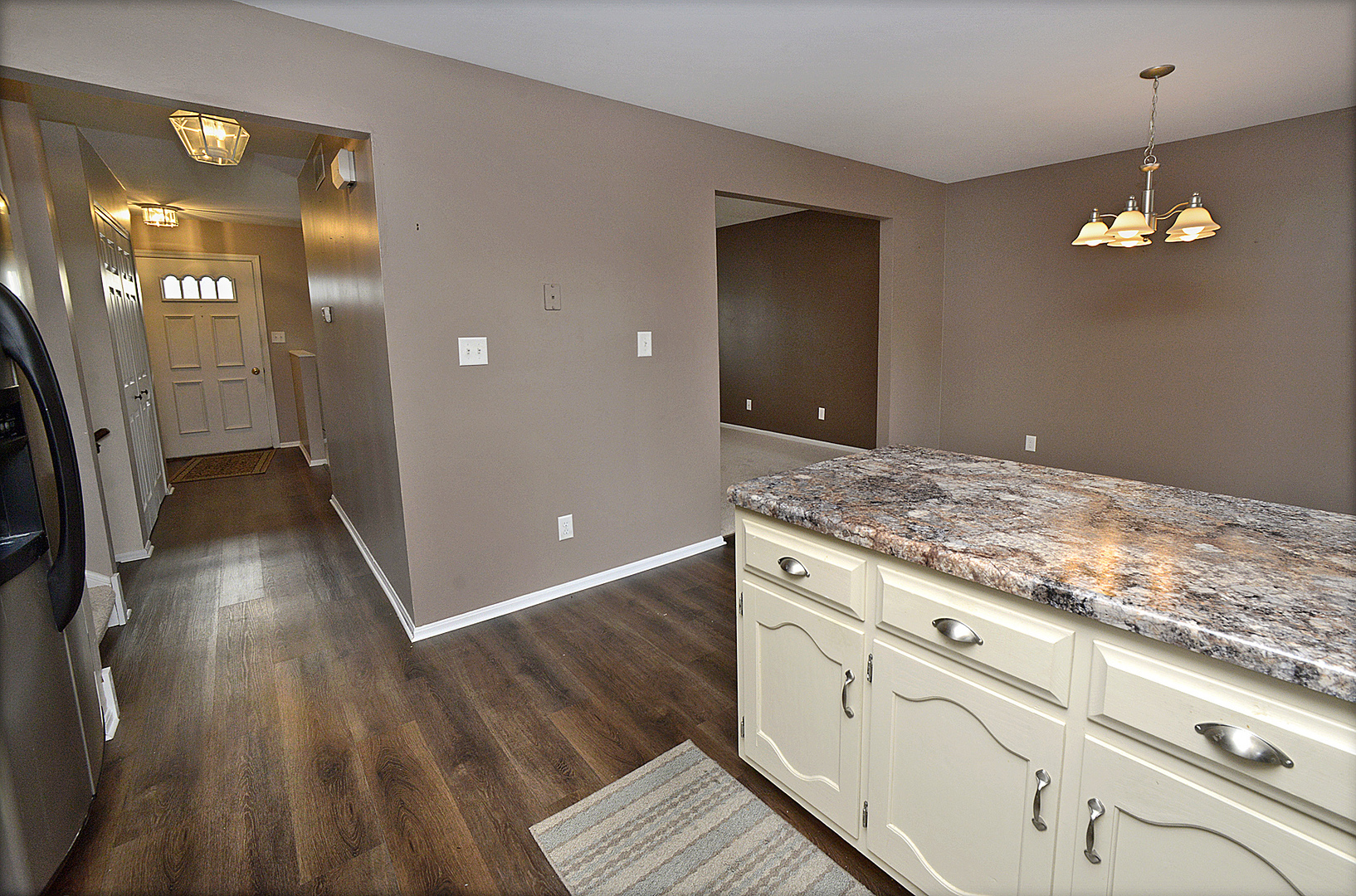 902 West McKinley Road Ottawa, IL 61350 - Photo 5 of 16 Gallery Image 5