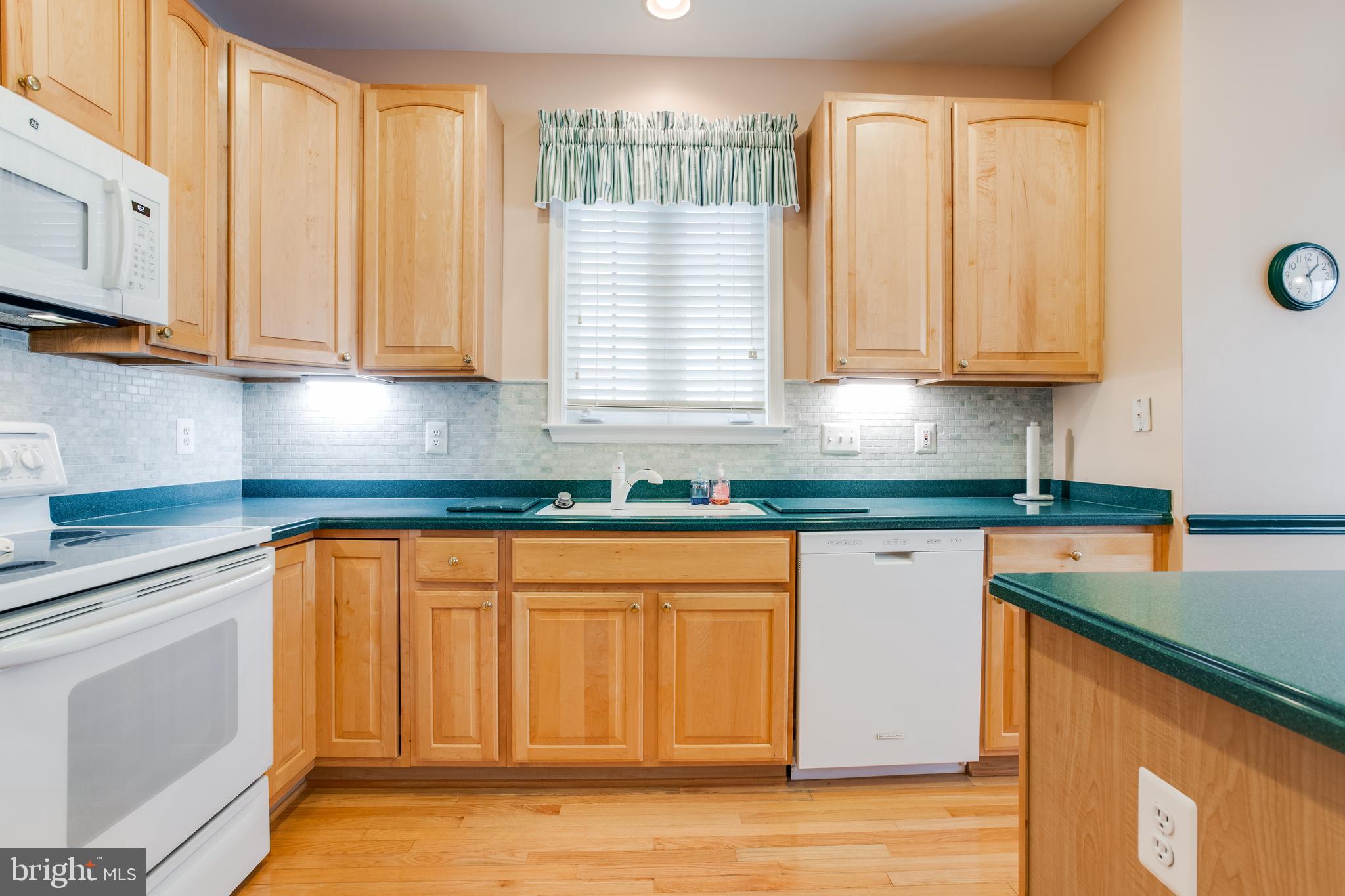 13533 Ryton Ridge Lane Gainesville, VA 20155 - Photo 12 of 65 Kitchen