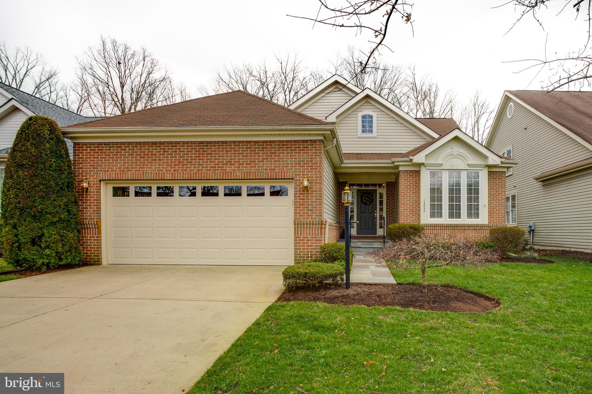 13533 Ryton Ridge Lane Gainesville, VA 20155 - Photo 3 of 65 2 car garage