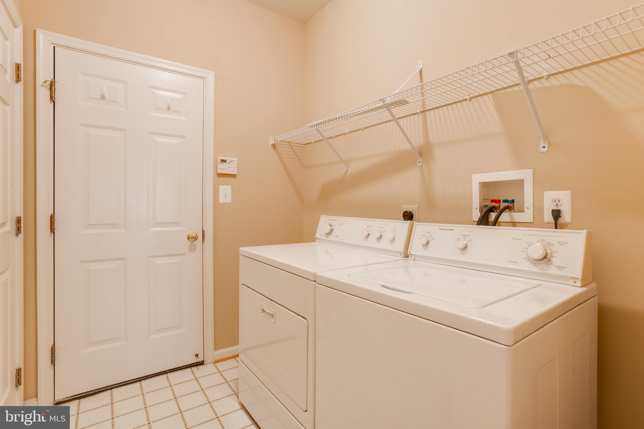 13533 Ryton Ridge Lane Gainesville, VA 20155 - Photo 26 of 65 Main floor laundry room!