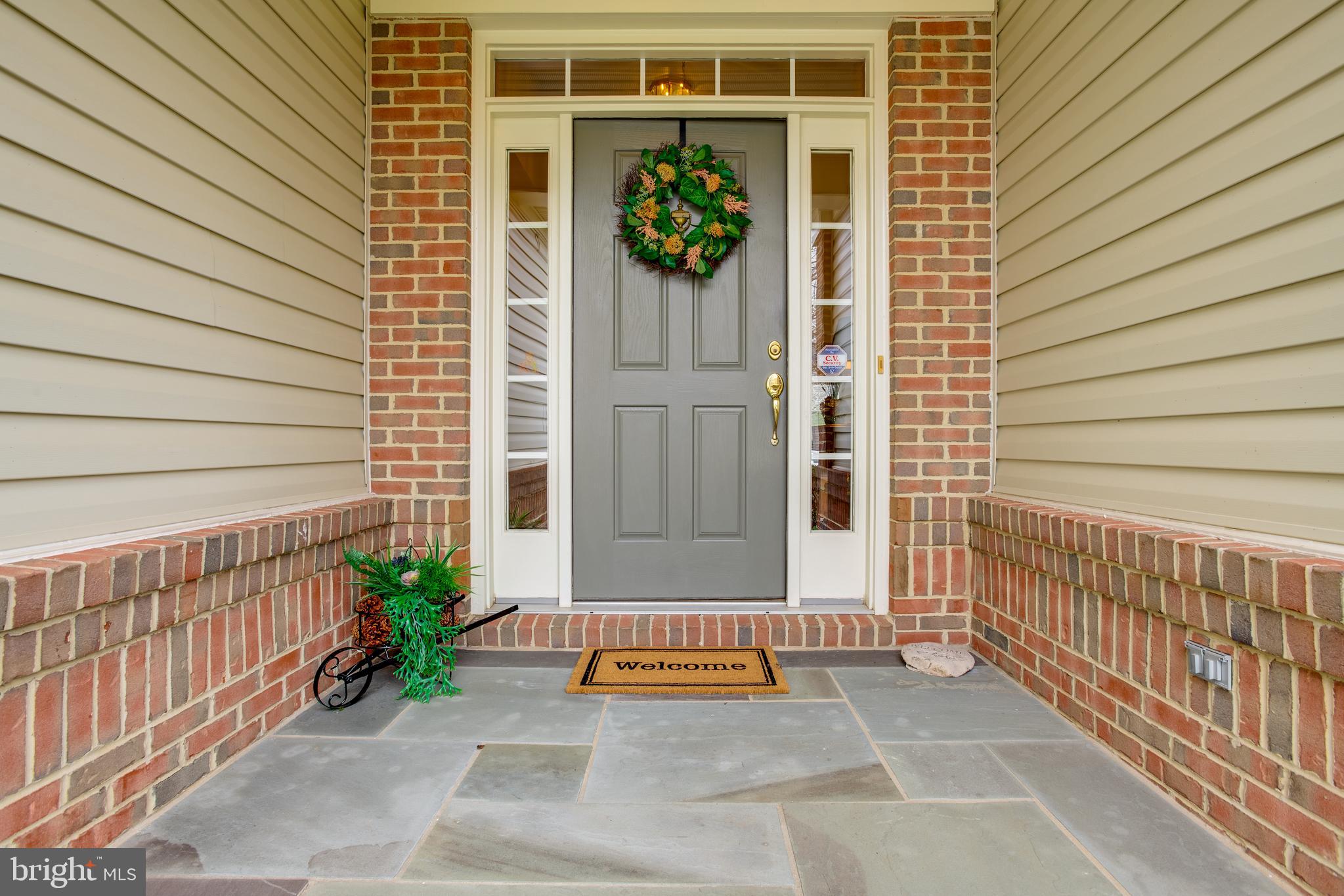 13533 Ryton Ridge Lane Gainesville, VA 20155 - Photo 5 of 65 Welcome! Beautiful front entry!