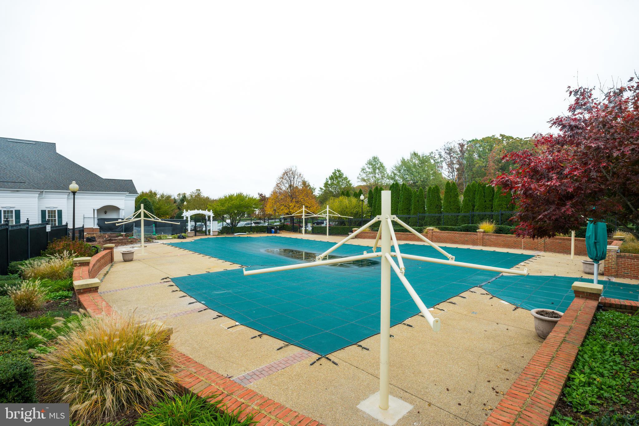 13533 Ryton Ridge Lane Gainesville, VA 20155 - Photo 58 of 65 Outdoor Pool