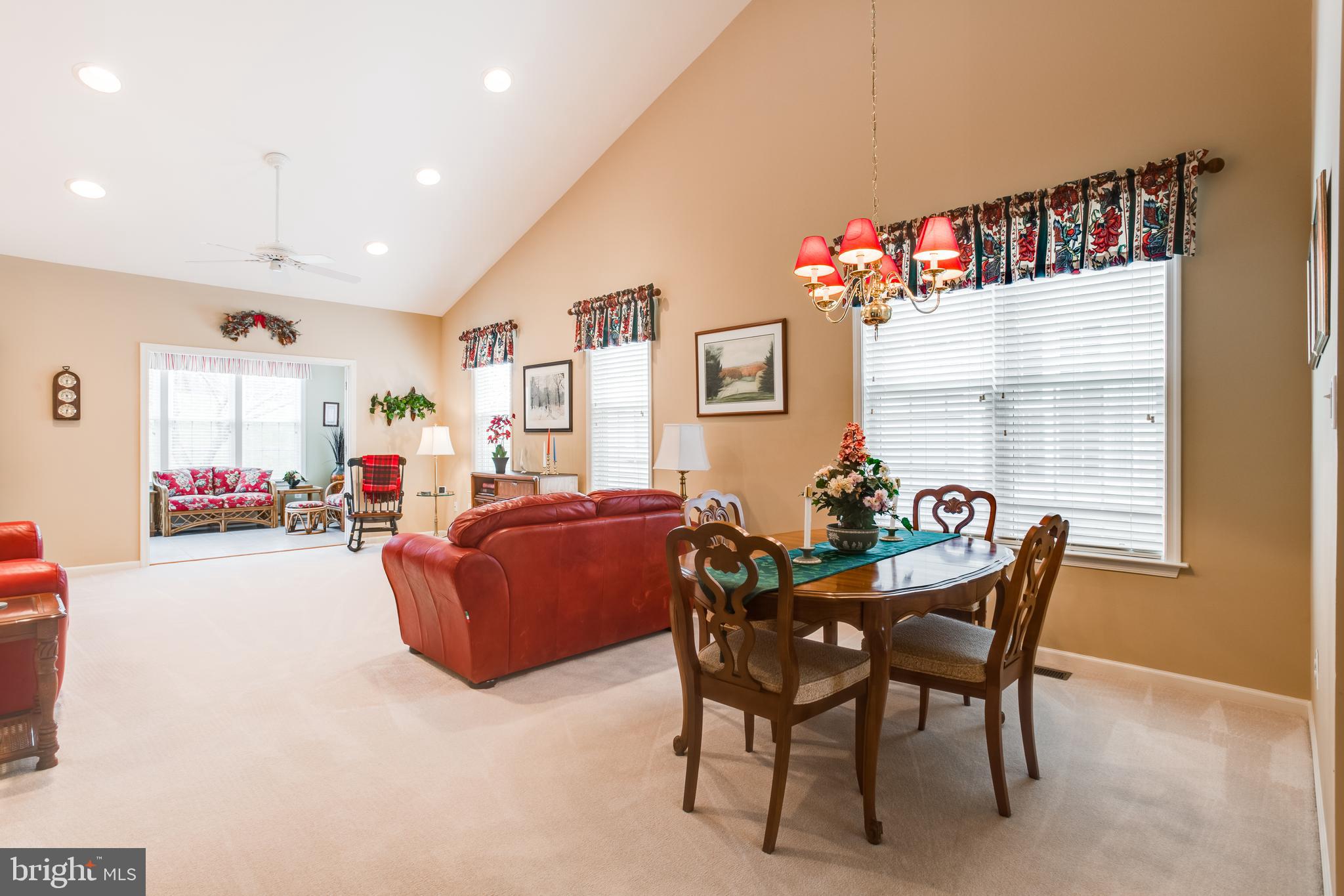 13533 Ryton Ridge Lane Gainesville, VA 20155 - Photo 8 of 65 Dining room/Living room