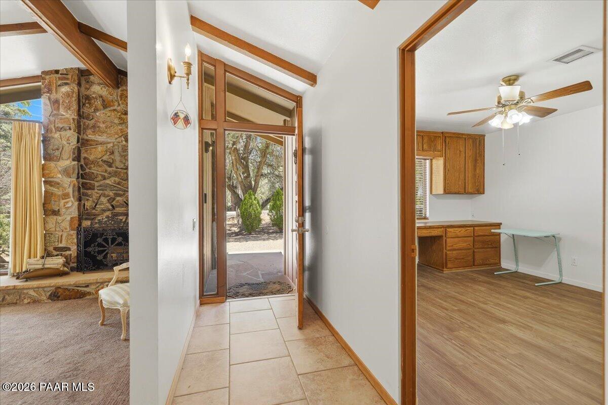 1133 Copper Basin Road Prescott, AZ 86303 - Photo 4 of 32 04-Foyer