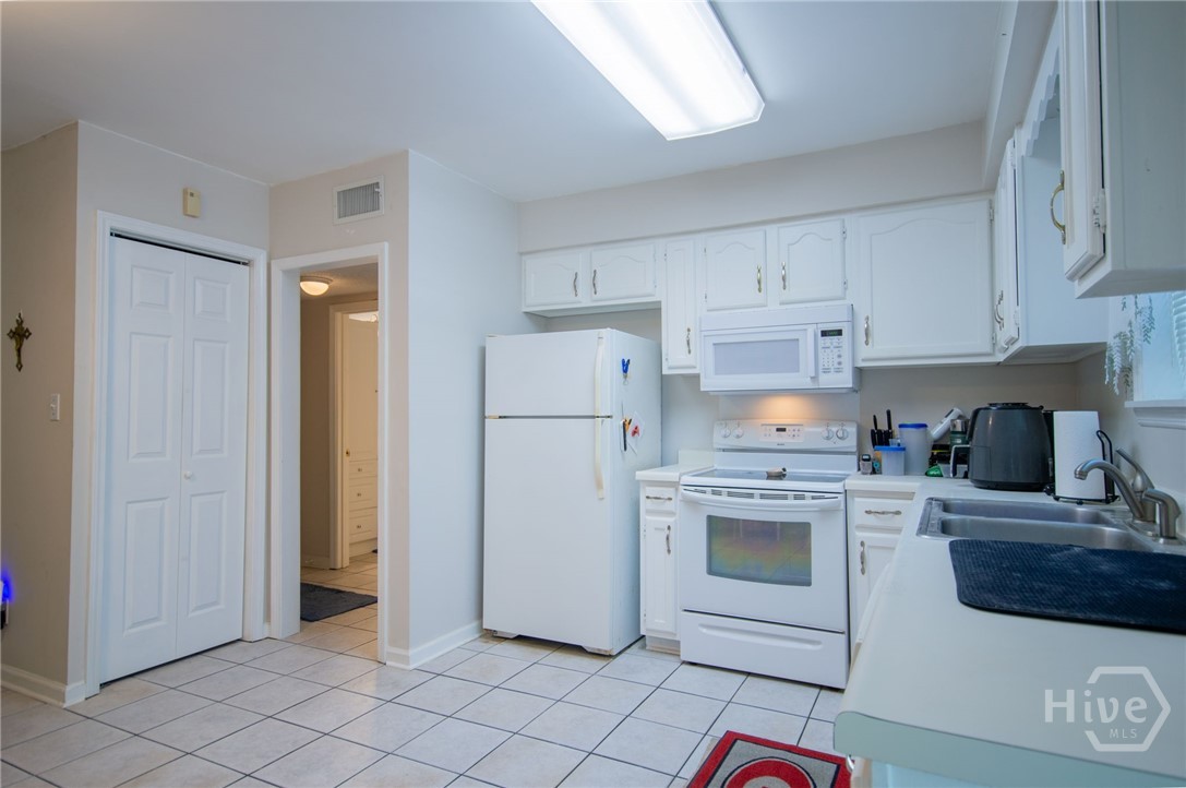 5 5th Avenue Tybee Island, GA 31328 - Photo 30 of 46 Downstairs apt. kitchen