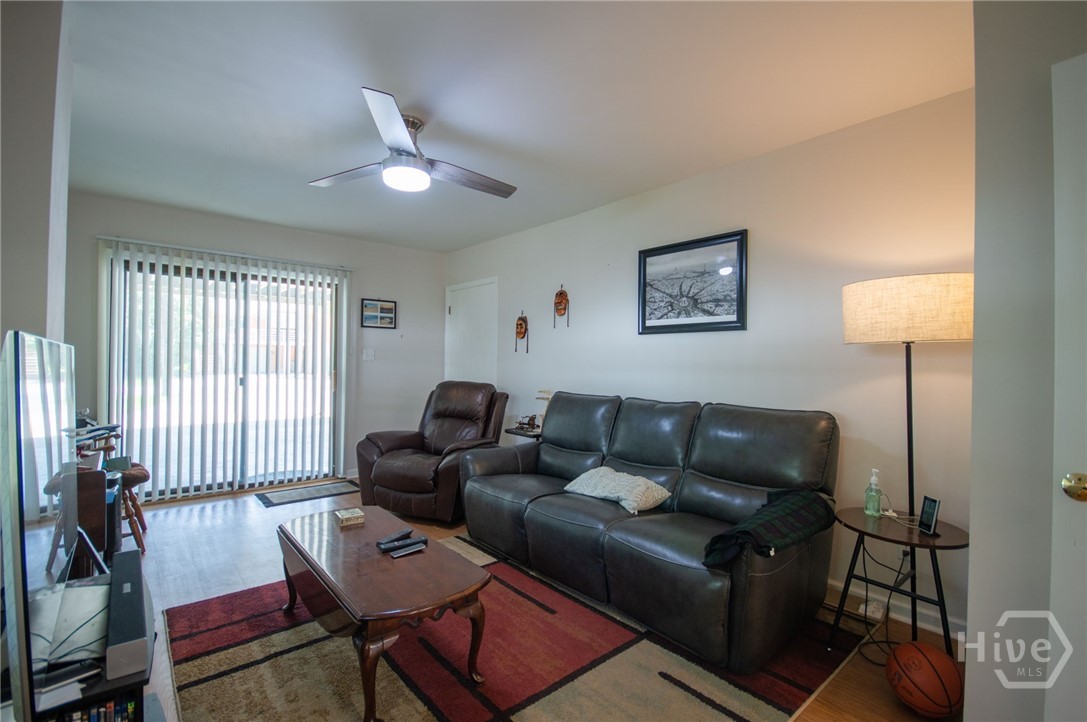 5 5th Avenue Tybee Island, GA 31328 - Photo 32 of 46 Downstairs Living room