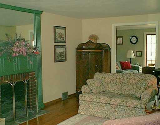 5375 Highgrove Road Whitehall, PA 15236 - Photo 3 of 8 Living Room.
