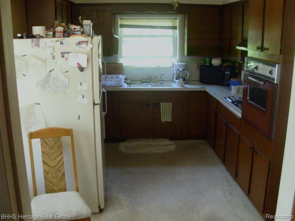 440 Elliott Road Fowlerville, MI 48836 - Photo 3 of 10 Kitchen Elliott.JPG