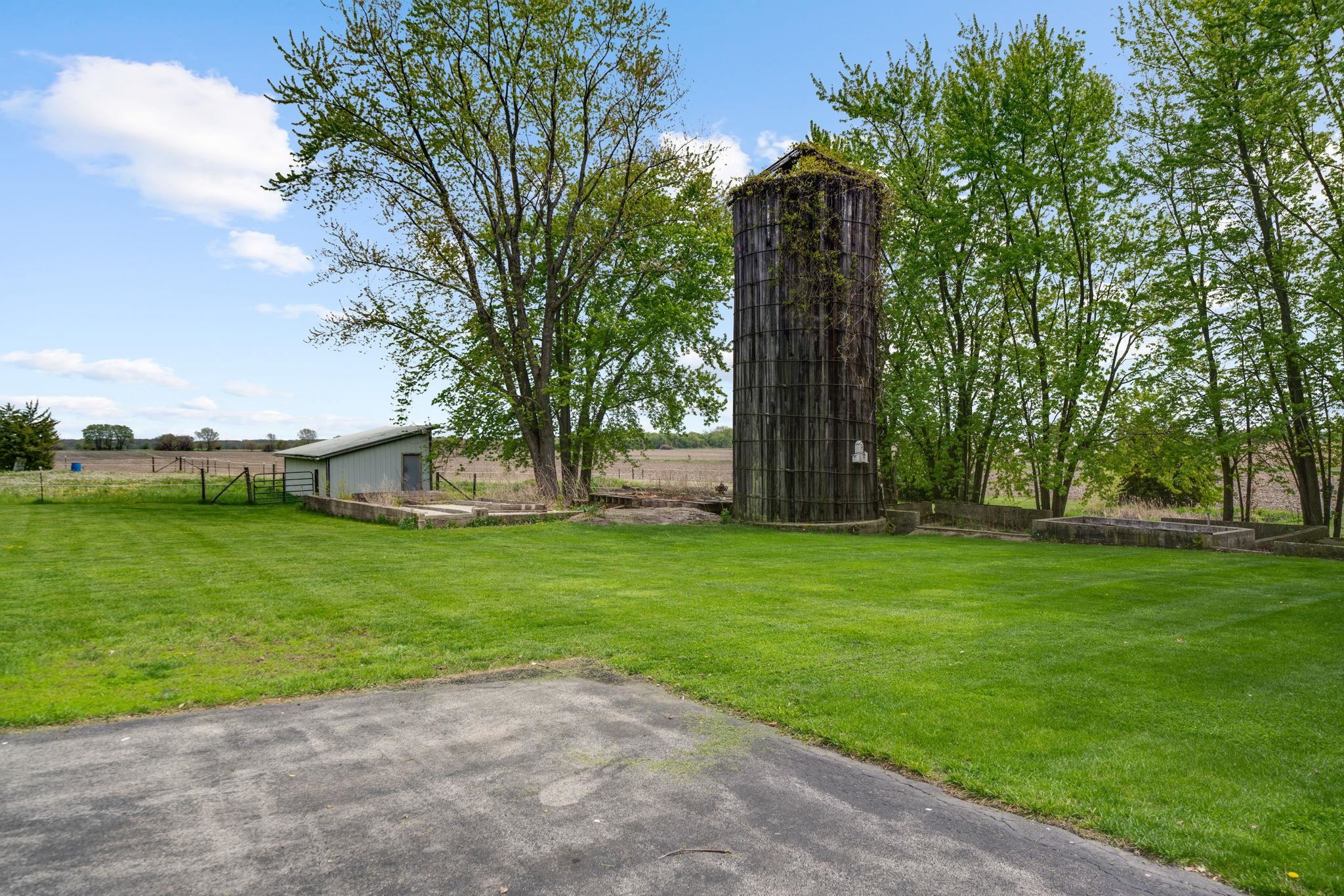 8162 South Perryville Road Cherry Valley, IL 61016 - Photo 27 of 43 Gallery Image 27