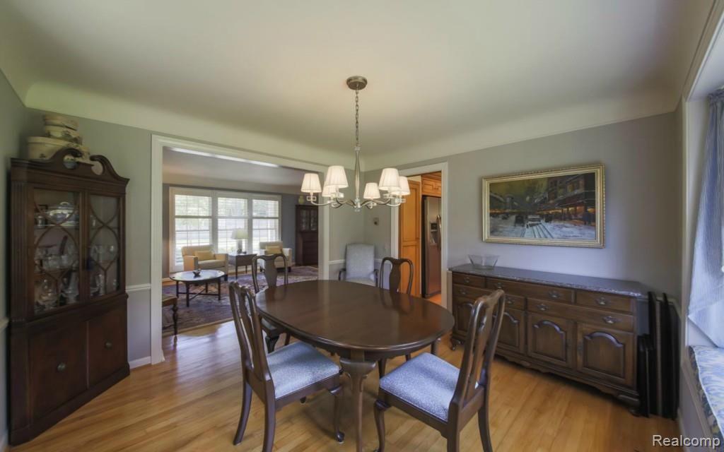 636 Cook Road Grosse Pointe Woods, MI 48236 - Photo 10 of 33