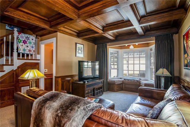 $1,241,500 | 3300 2nd Street, Long Beach, CA 90803