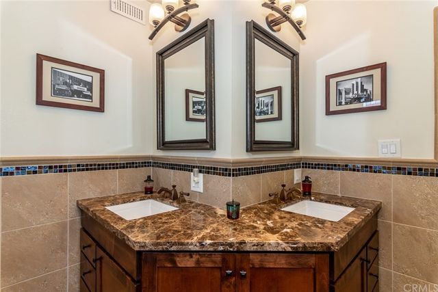 $1,241,500 | 3300 2nd Street, Long Beach, CA 90803