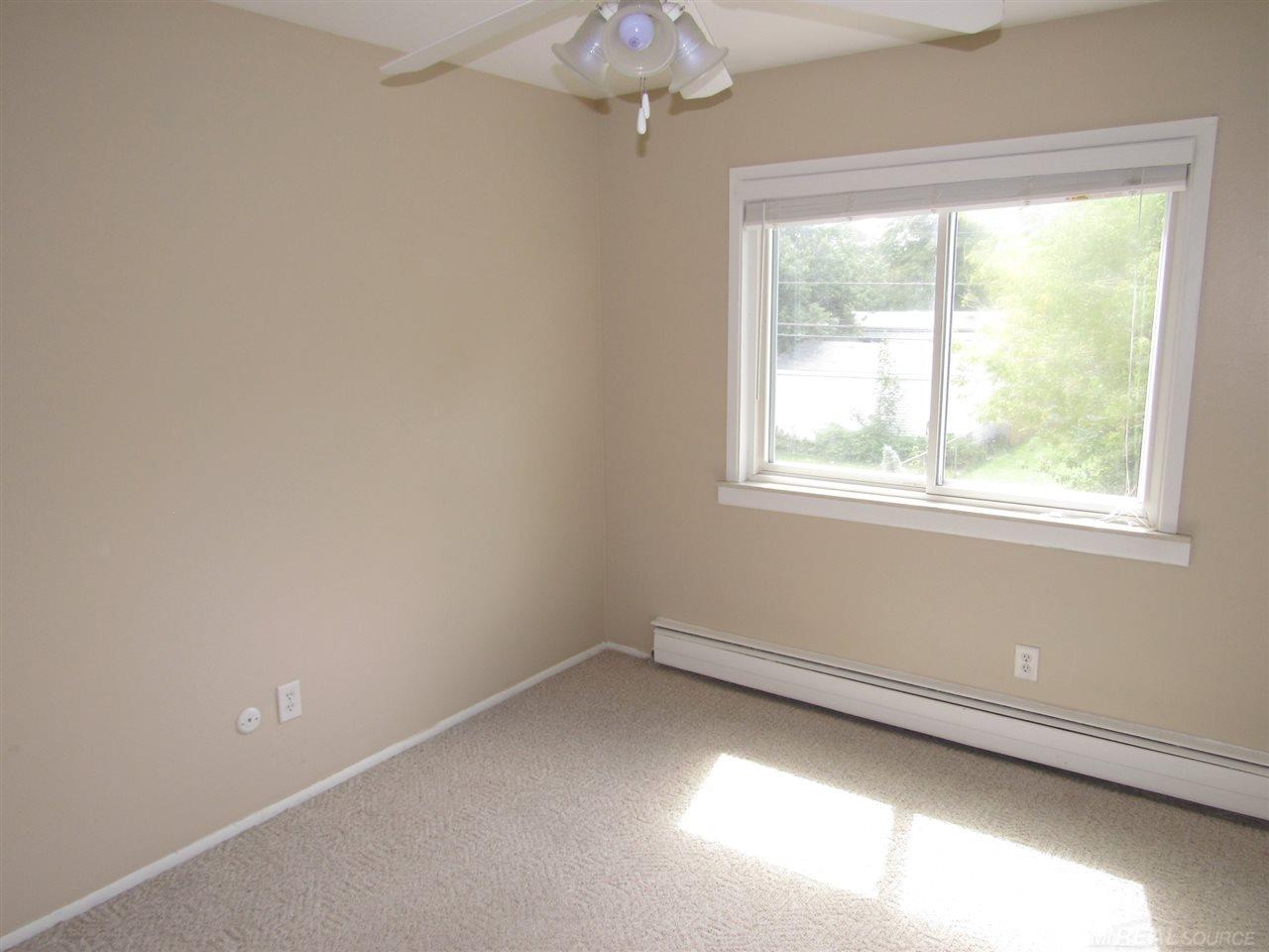 763 West Maple Road Clawson, MI 48017 - Photo 29 of 36 31261299-28.JPG