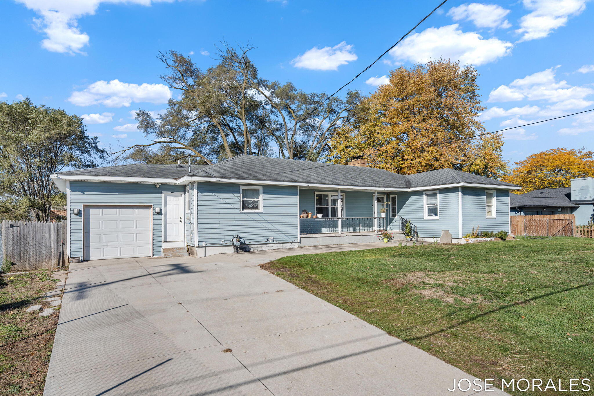 2741 Riley Avenue Southwest Wyoming, MI 49509 - Photo 3 of 26 3-web-or-mls-03
