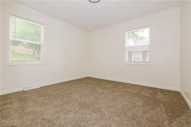 $2,100 | 6600 Northwest 50th Street, Kansas City, MO 64151