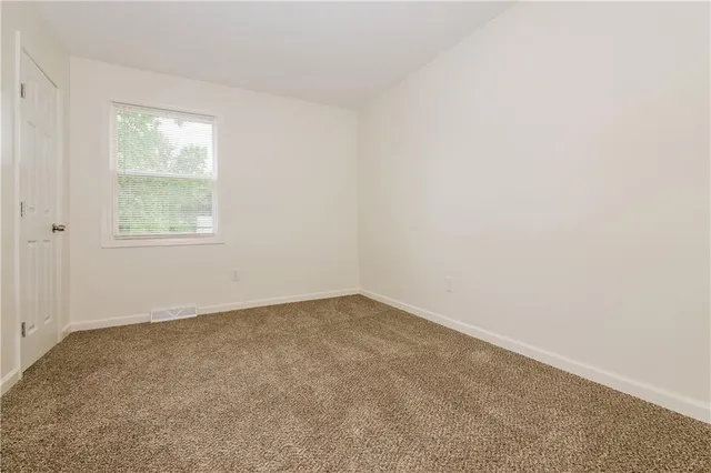 $2,100 | 6600 Northwest 50th Street, Kansas City, MO 64151