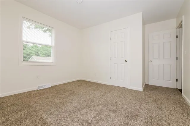 $2,100 | 6600 Northwest 50th Street, Kansas City, MO 64151