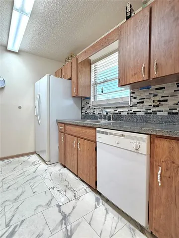 $152,500 | 4726 Granada Boulevard, Unit 4726, Sebring, FL 33872