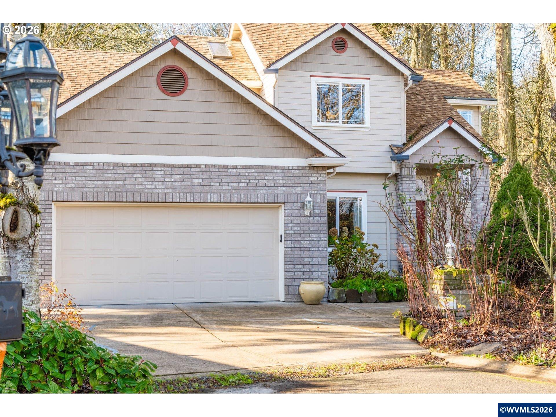 4366 Berry Lane Eugene, OR 97404 - Photo 2 of 42