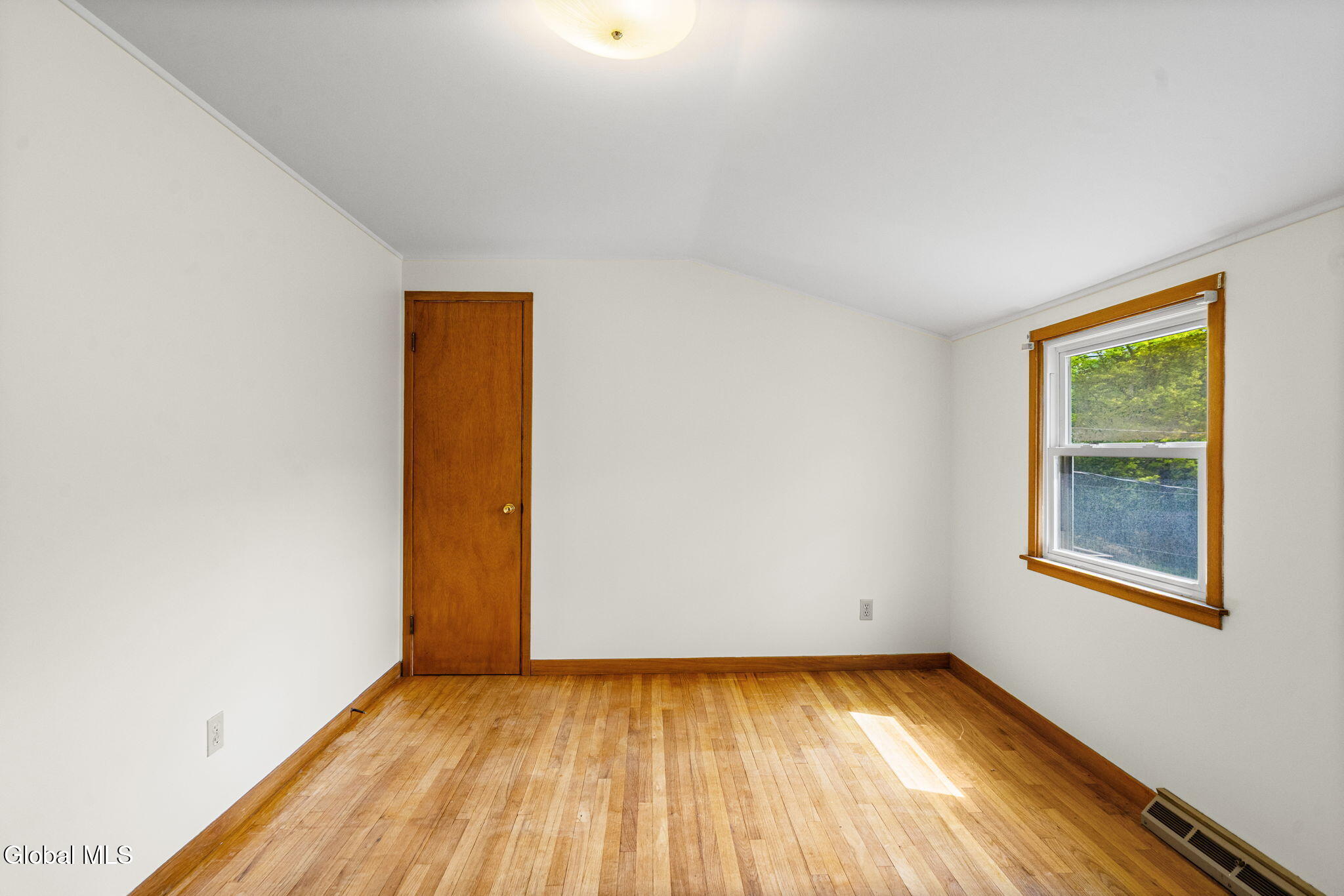 1246 Sumner Avenue Schenectady, NY 12309 - Photo 19 of 37 9-web-or-mls-1246-sumner-ave