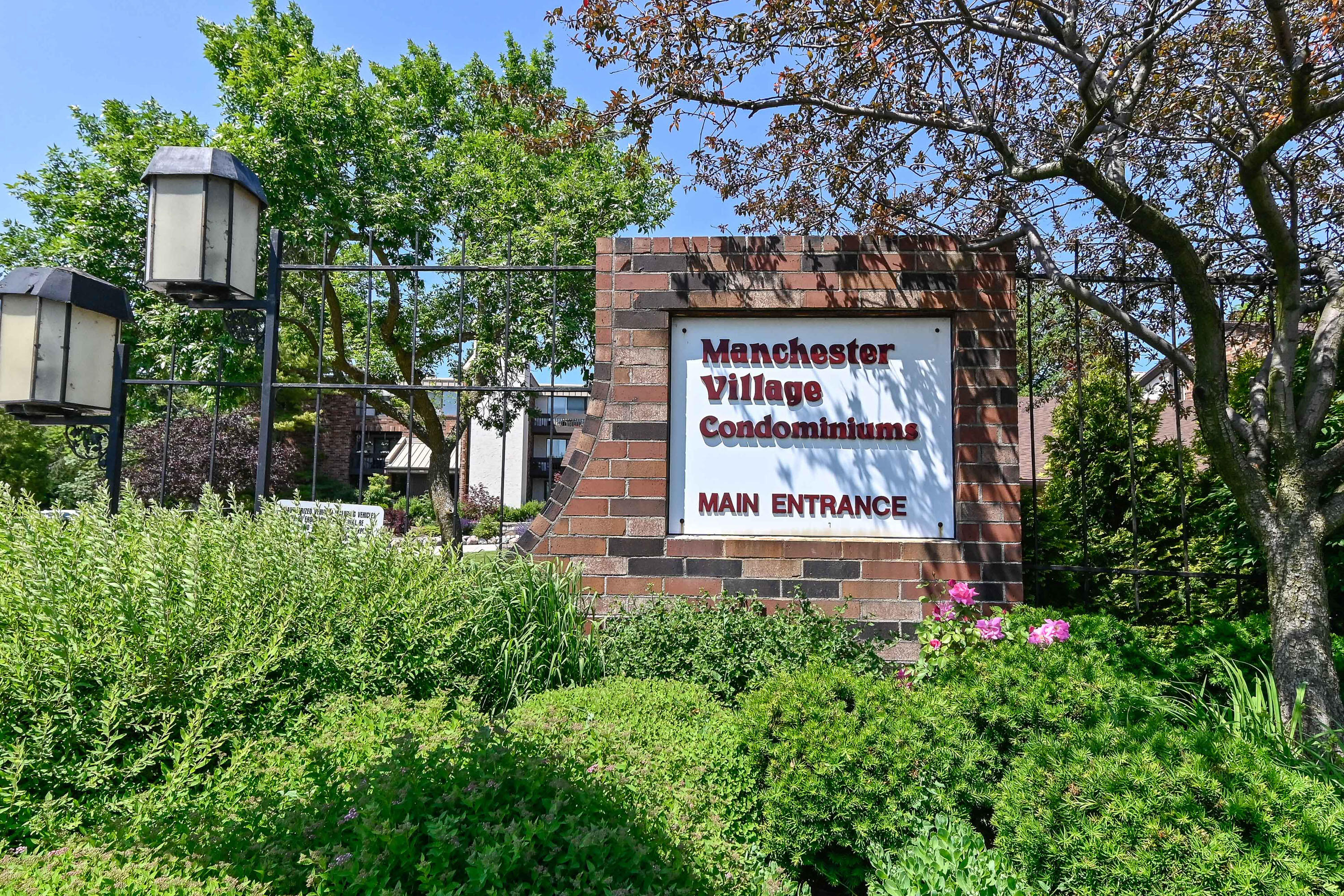 2450 Good Hope Road, Unit 49 Glendale, WI 53209 - Photo 18 of 27 Condo Sign