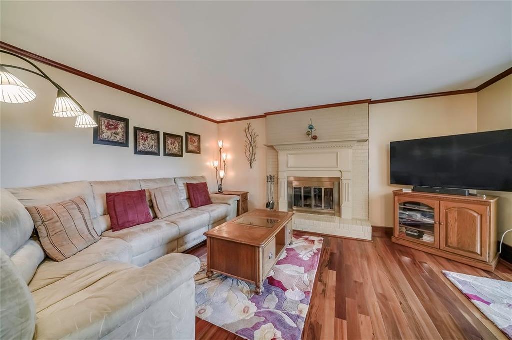 161 North Jamestown Road Coraopolis, PA 15108 - Photo 9 of 25 Gallery Image 9