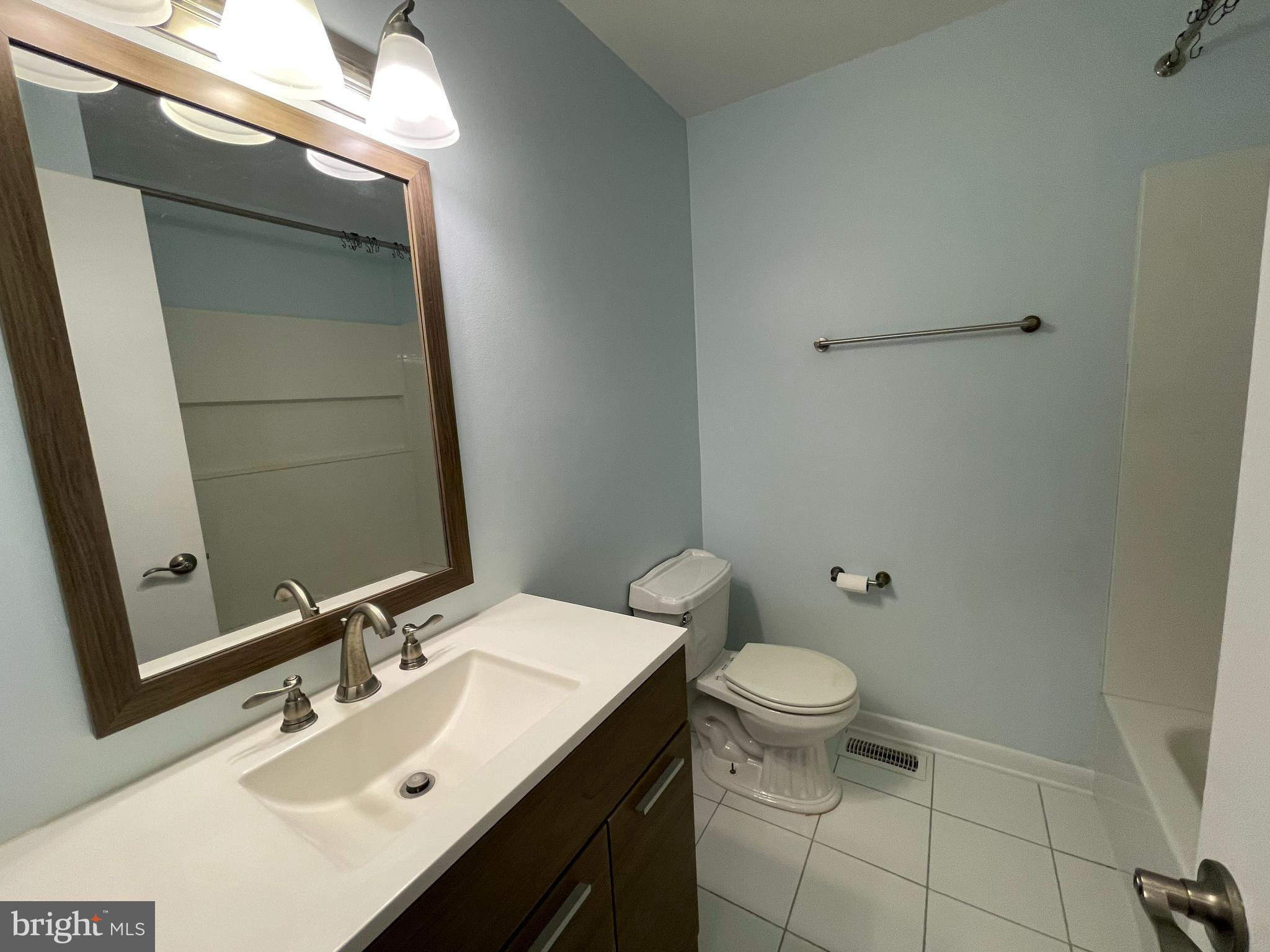 330 Pilot Way Lusby, MD 20657 - Photo 13 of 14 Hall bathroom
