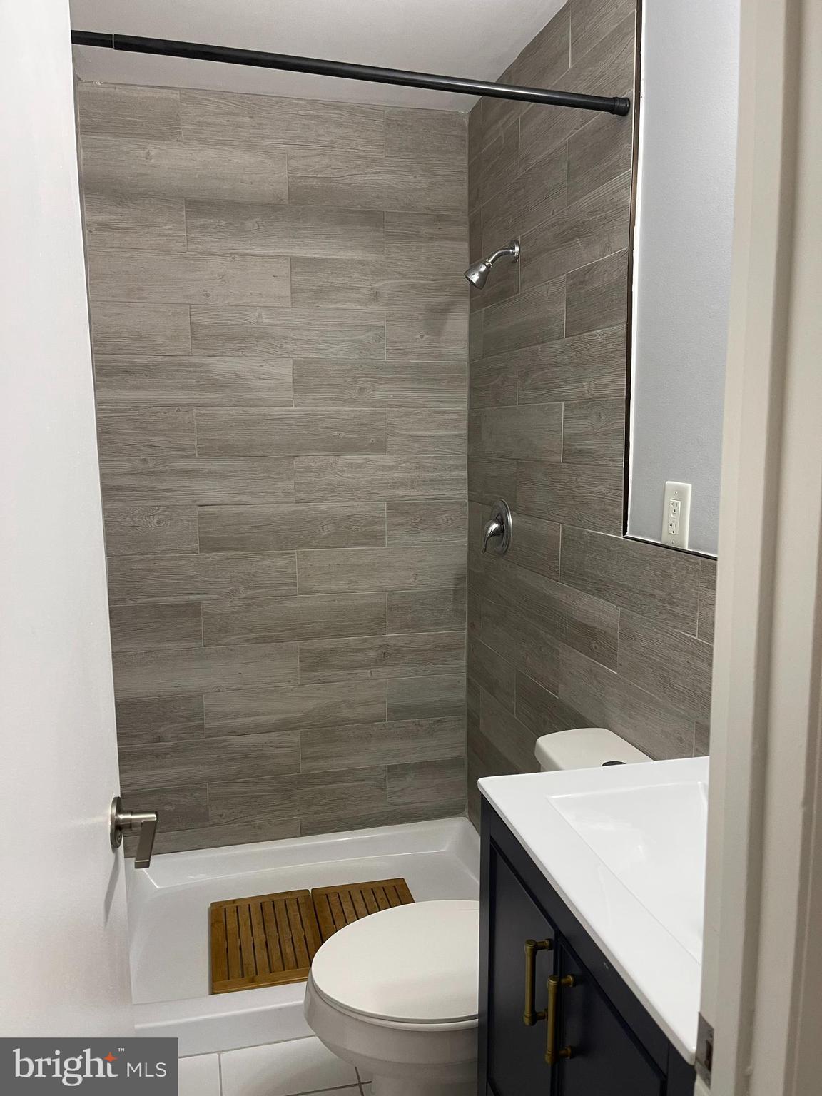 330 Pilot Way Lusby, MD 20657 - Photo 8 of 14 Primary en suite
Bathroom