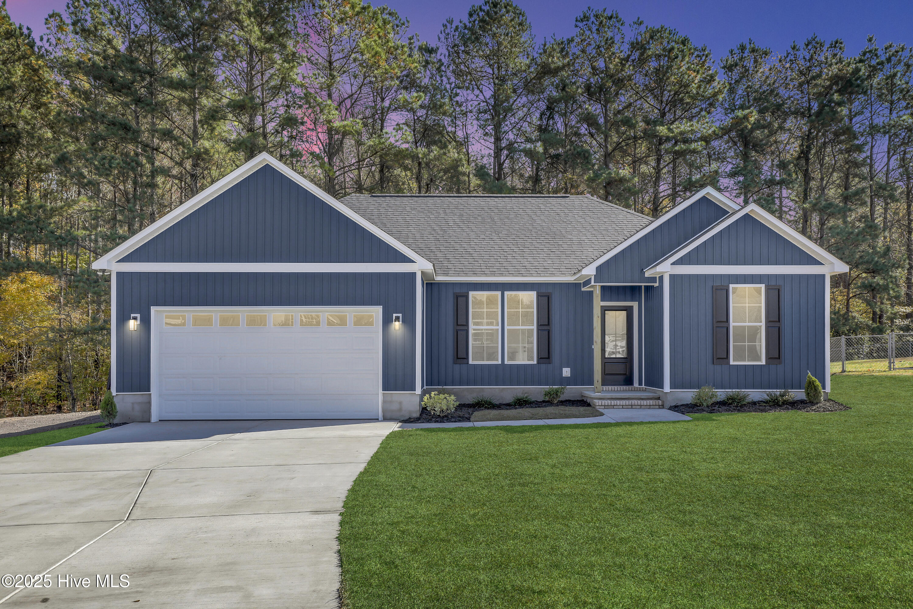 210 East Ridge Court Jacksonville, NC 28540 - Photo 2 of 33 6G8A9669-1
