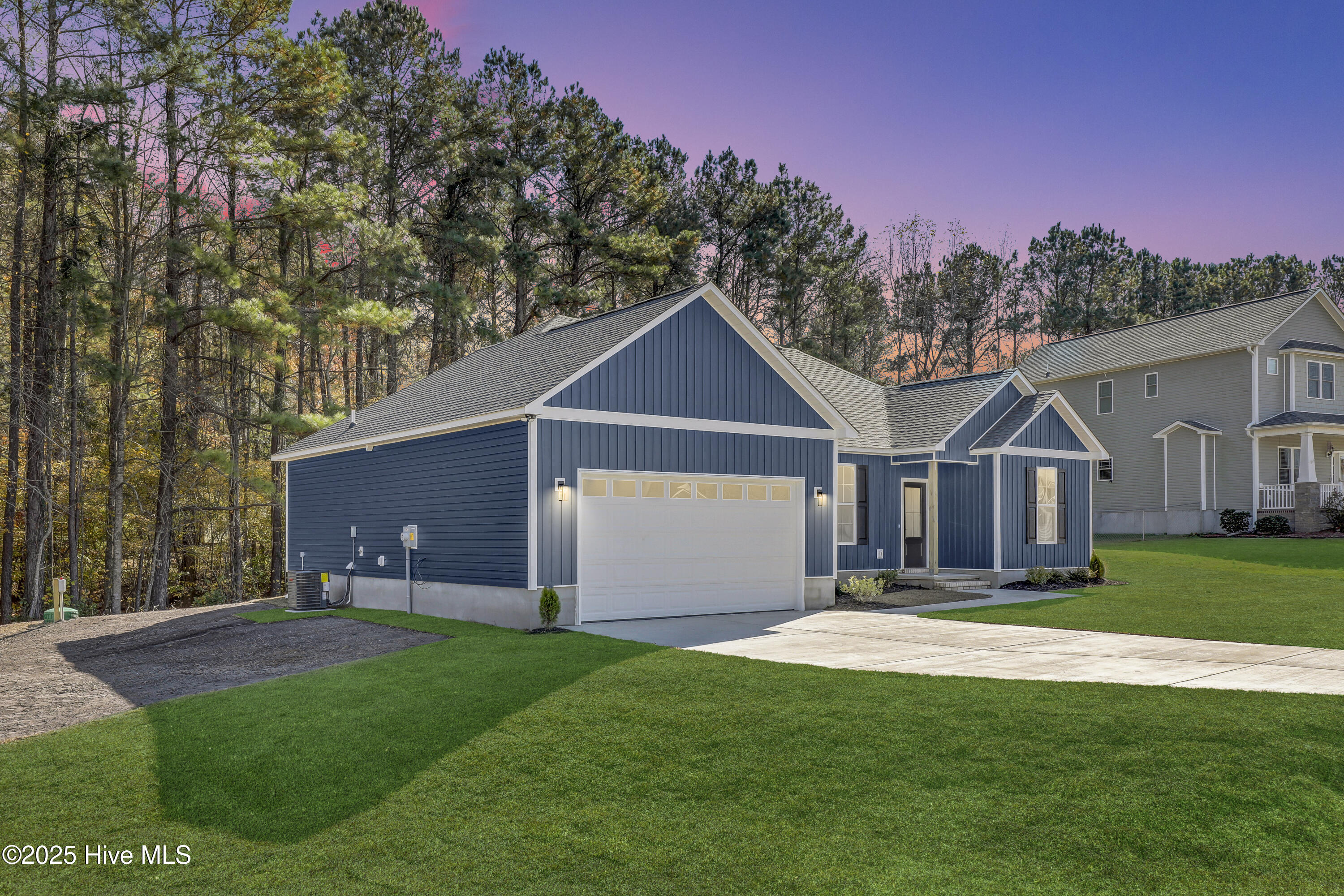 210 East Ridge Court Jacksonville, NC 28540 - Photo 3 of 33 6G8A9672-1