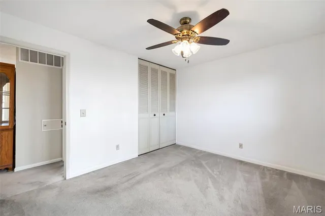 $172,500 | 4921 Tulip Tree Lane, Hazelwood, MO 63042