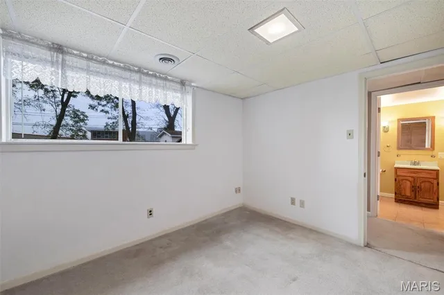 $172,500 | 4921 Tulip Tree Lane, Hazelwood, MO 63042