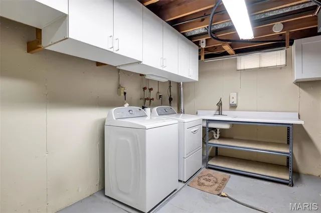 $172,500 | 4921 Tulip Tree Lane, Hazelwood, MO 63042