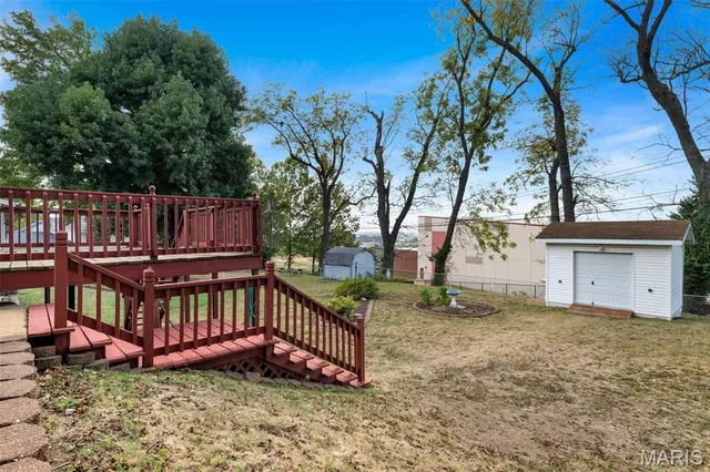 $172,500 | 4921 Tulip Tree Lane, Hazelwood, MO 63042