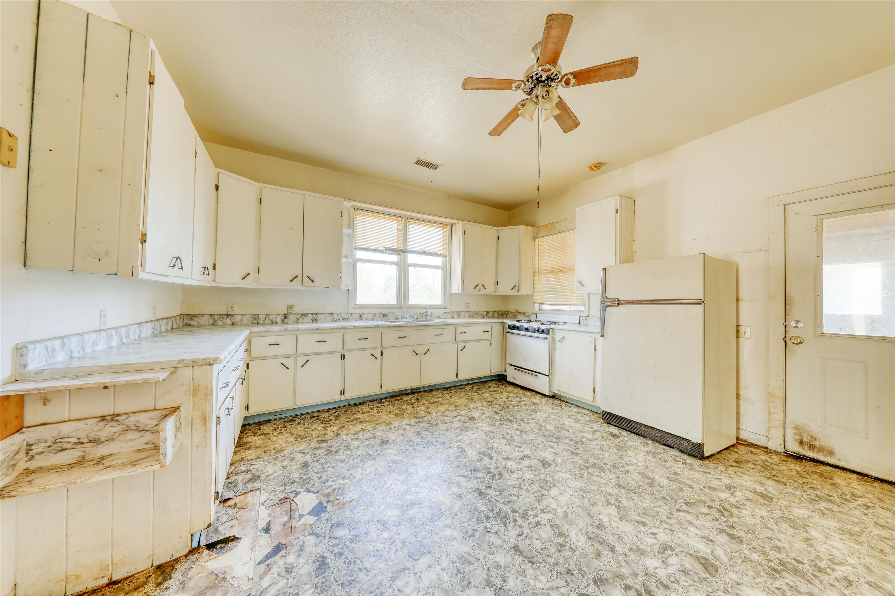2315 Cy Strickland Road Perry, FL 32347 - Photo 2 of 30
