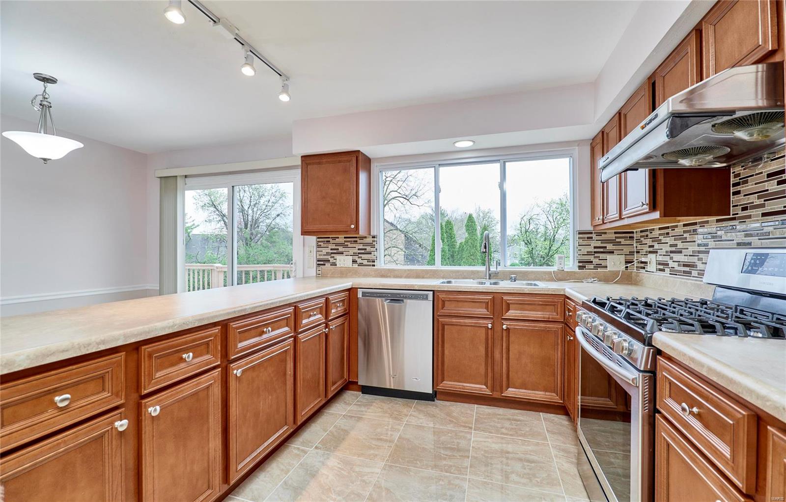 12915 Somerton Ridge Drive St. Louis, MO 63141 - Photo 9 of 53