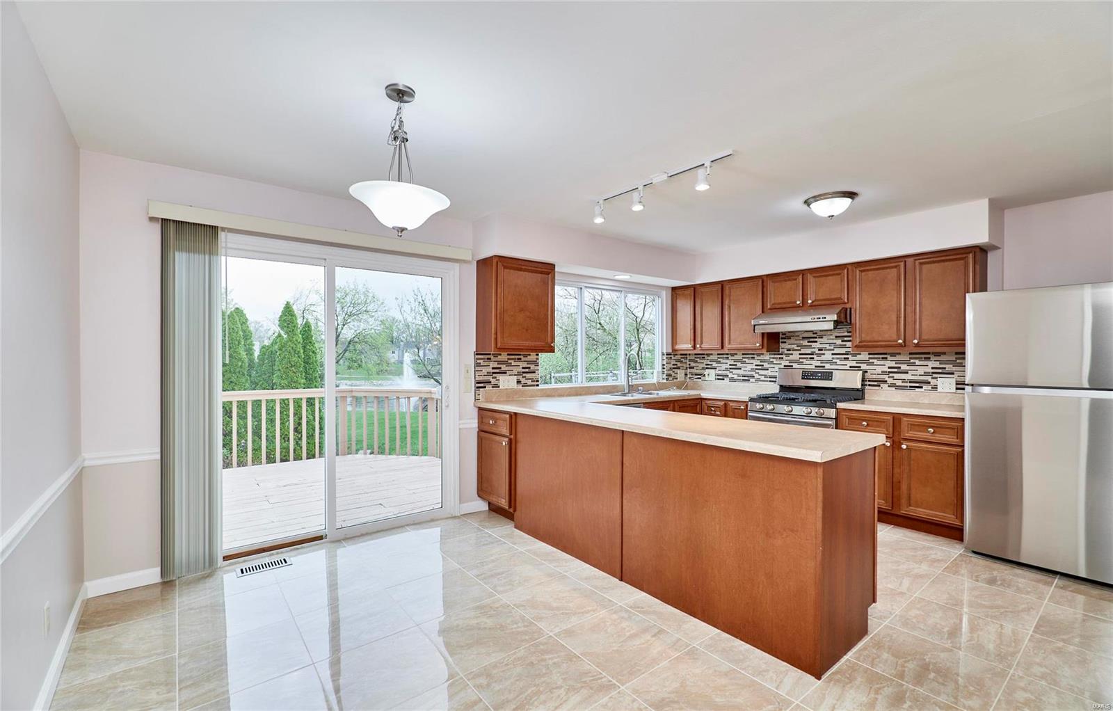 12915 Somerton Ridge Drive St. Louis, MO 63141 - Photo 10 of 53