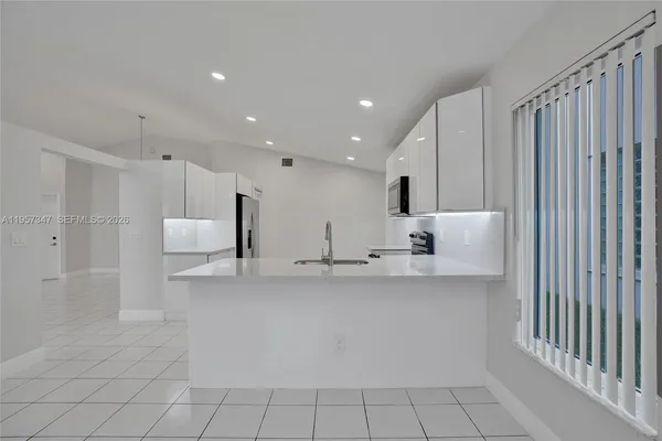 $3,900 | 18034 Southwest 20th Street, Miramar, FL 33029