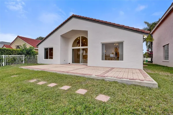 $3,900 | 18034 Southwest 20th Street, Miramar, FL 33029