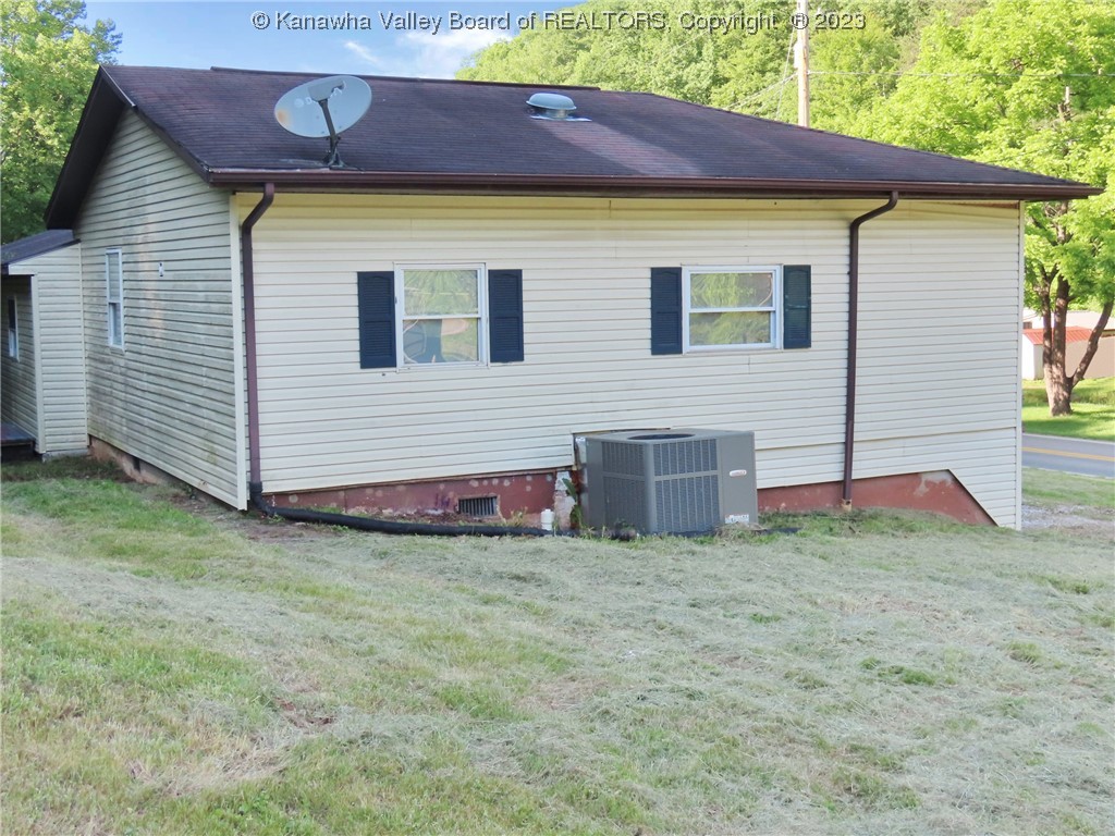 4815 Big Tyler Road Charleston, WV 25313 - Photo 5 of 26 Gallery Image 5