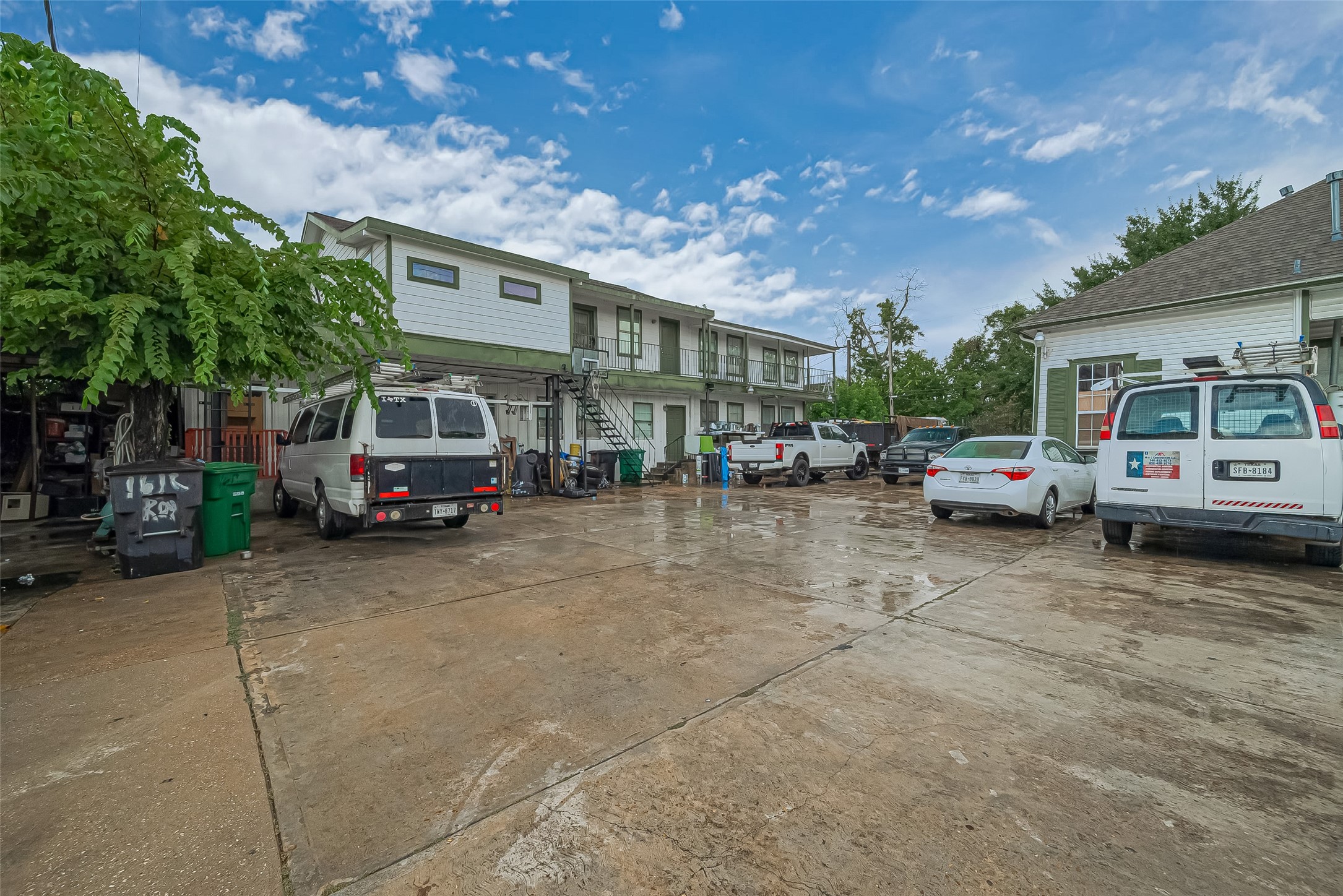 5012 Eigel Street Houston, TX 77007 - Photo 2 of 45