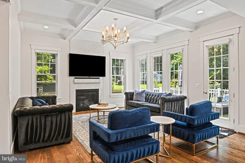 $1,950,000 | 1416 Ross Drive Southwest, Vienna, VA 22180