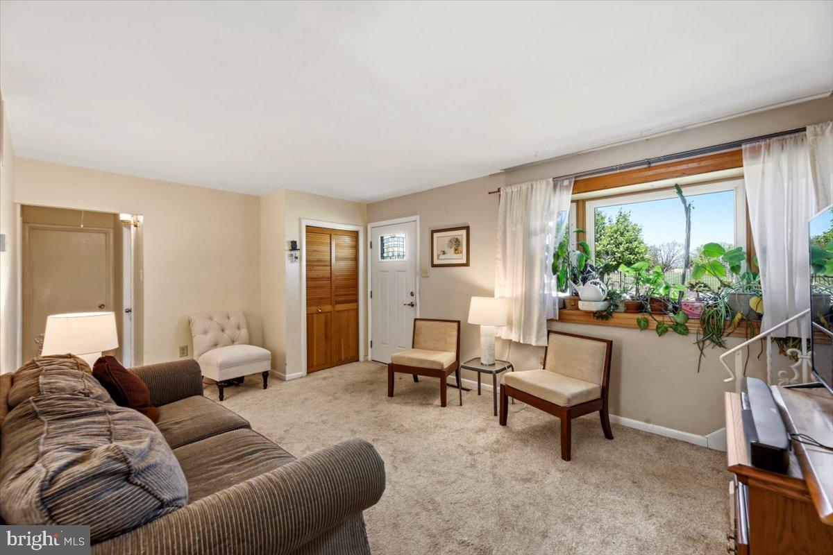 438 West Browning Road Bellmawr, NJ 08031 - Photo 4 of 22