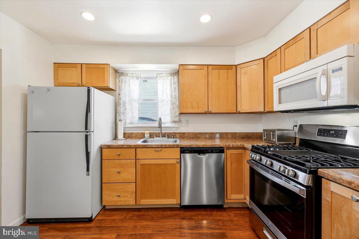 438 West Browning Road Bellmawr, NJ 08031 - Photo 7 of 22