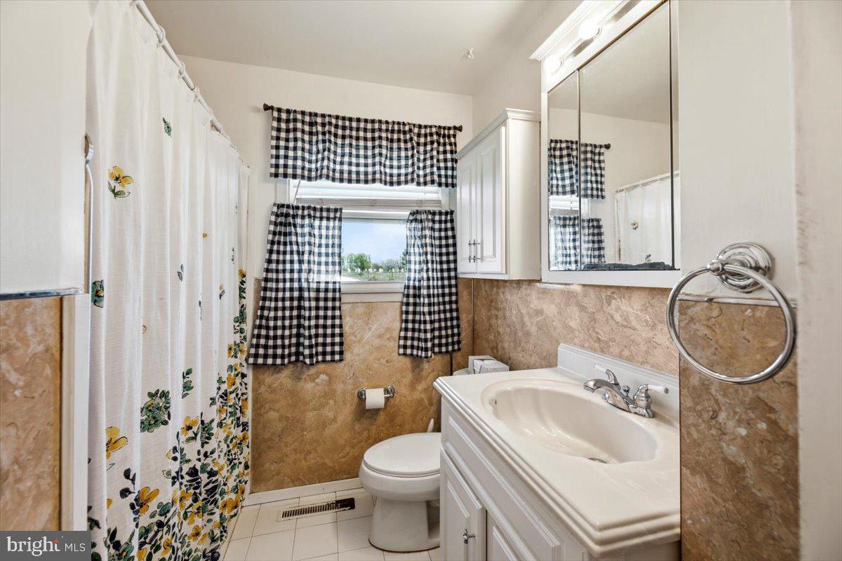 438 West Browning Road Bellmawr, NJ 08031 - Photo 9 of 22