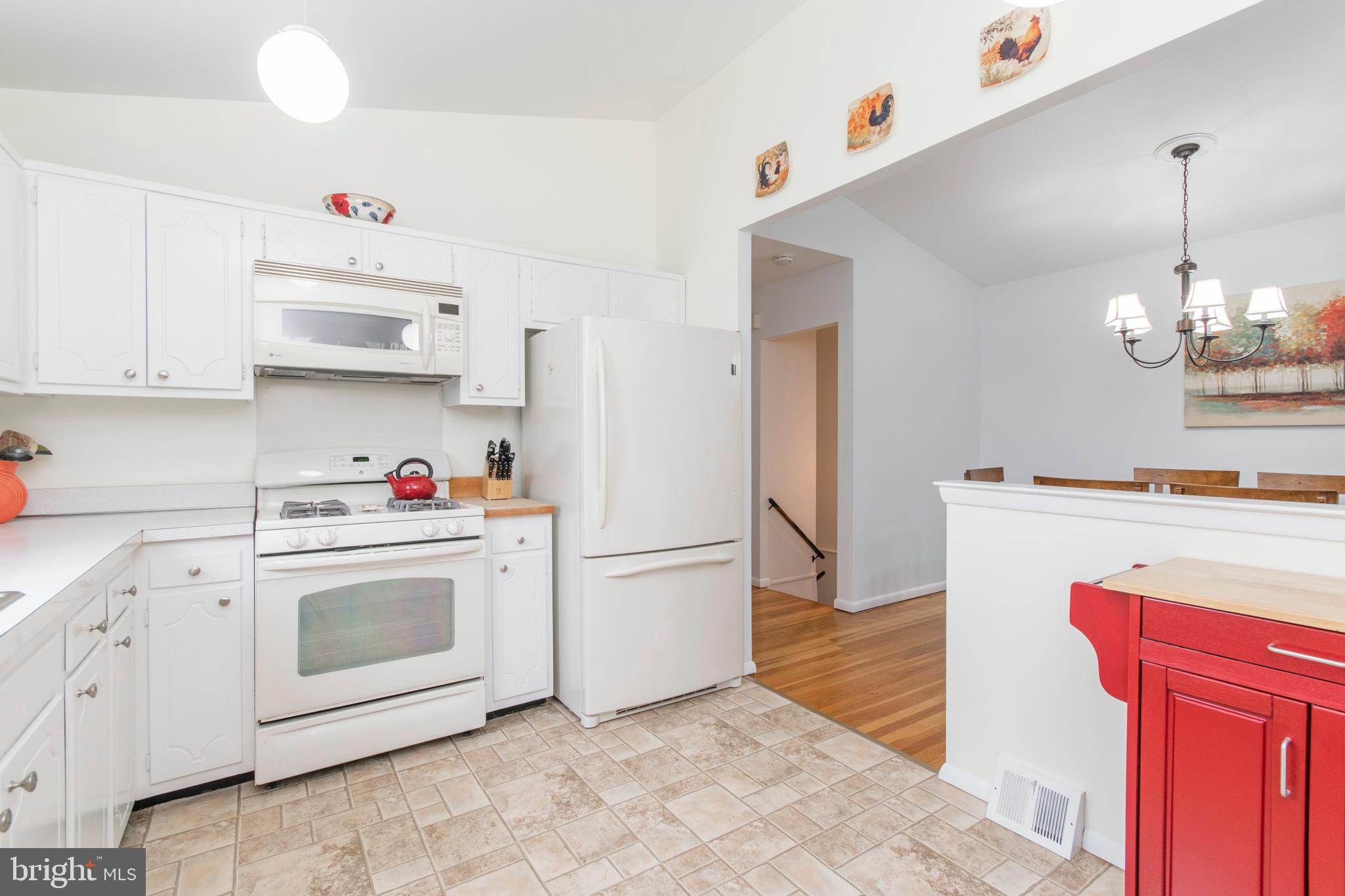 3645 Chesterfield Road Philadelphia, PA 19114 - Photo 12 of 29 Kitchen