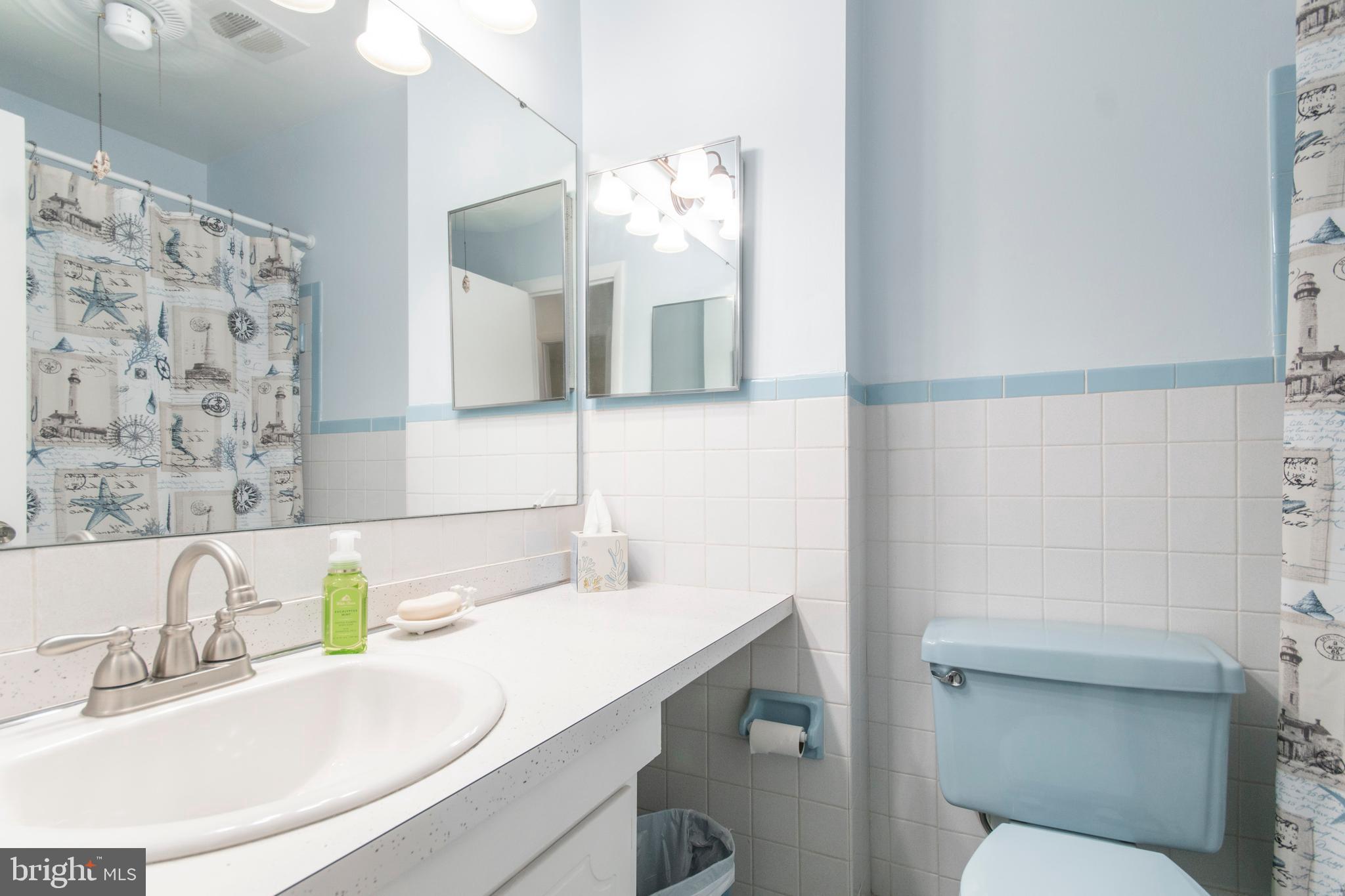 3645 Chesterfield Road Philadelphia, PA 19114 - Photo 17 of 29 Main Level Full Bathroom
