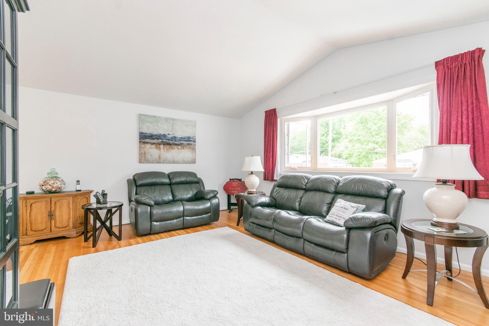 3645 Chesterfield Road Philadelphia, PA 19114 - Photo 3 of 29 Family Room
