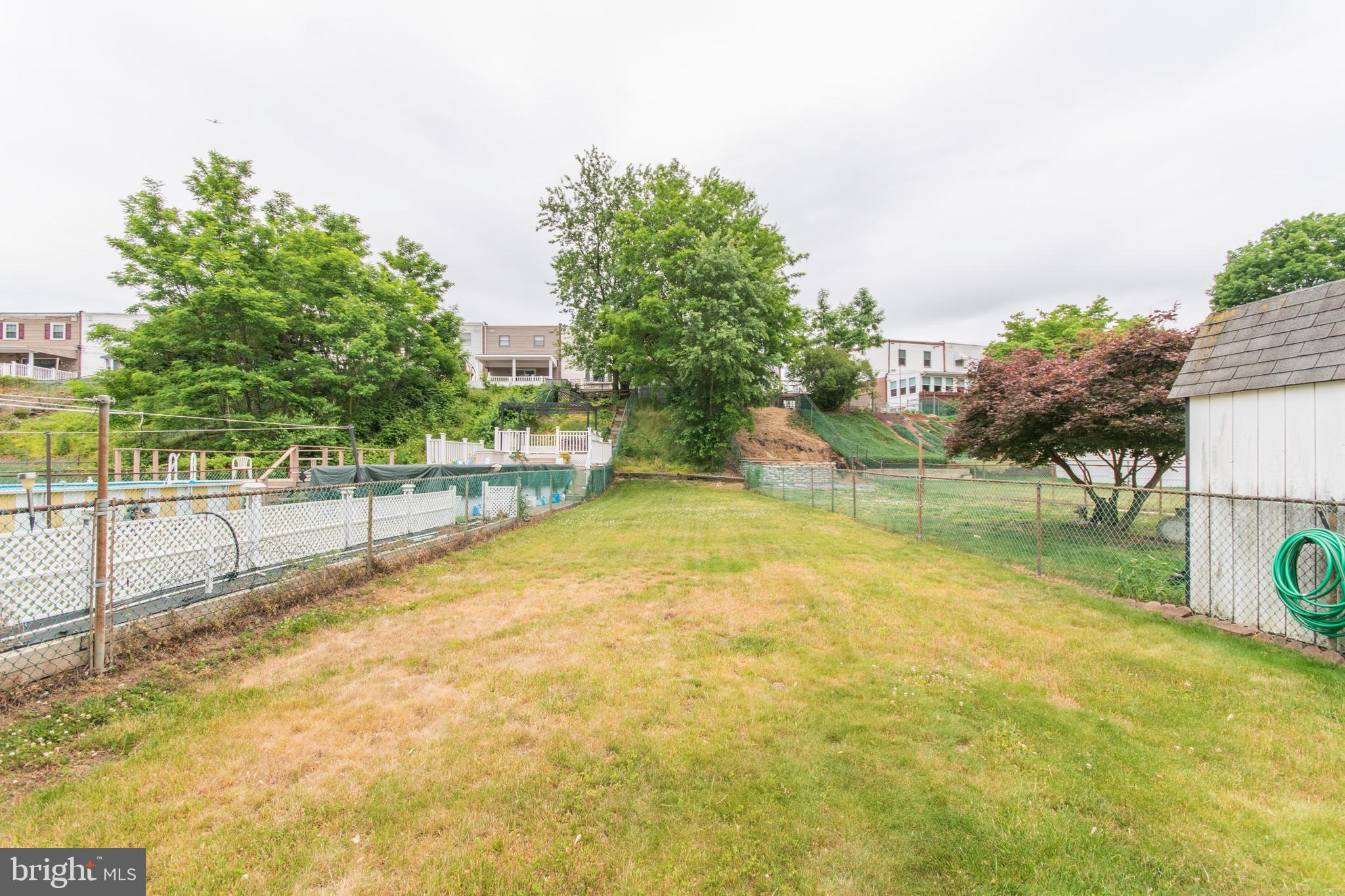 3645 Chesterfield Road Philadelphia, PA 19114 - Photo 26 of 29 Backyard